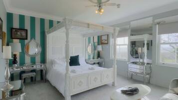 11 bedrooms, travel cot, free WiFi, bed sheets