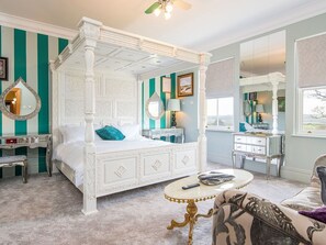 11 عدّة غرف نوم وسرير سفر وواي فاي مجانًا وملاءات أسرّة