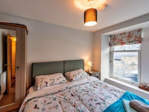 3 Schlafzimmer, Reisekinderbett, kostenloses WLAN, Bettwäsche