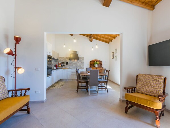 Interior - Nice apartment for 7 guests with A/C, WIFI and pets allowed (Donoratico)