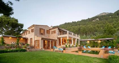 Inviting Villa With Private Pool