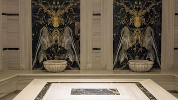 Couples treatment rooms, sauna, steam room, Turkish bath, aromatherapy