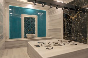 Behandlingsrum för par, bastu, ångbastu och turkiskt bad/hamam