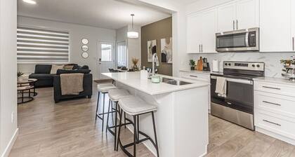 Escape in Style/King Bed/Disney/Near WEM