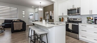 Escape in Style/King Bed/Disney/Near WEM