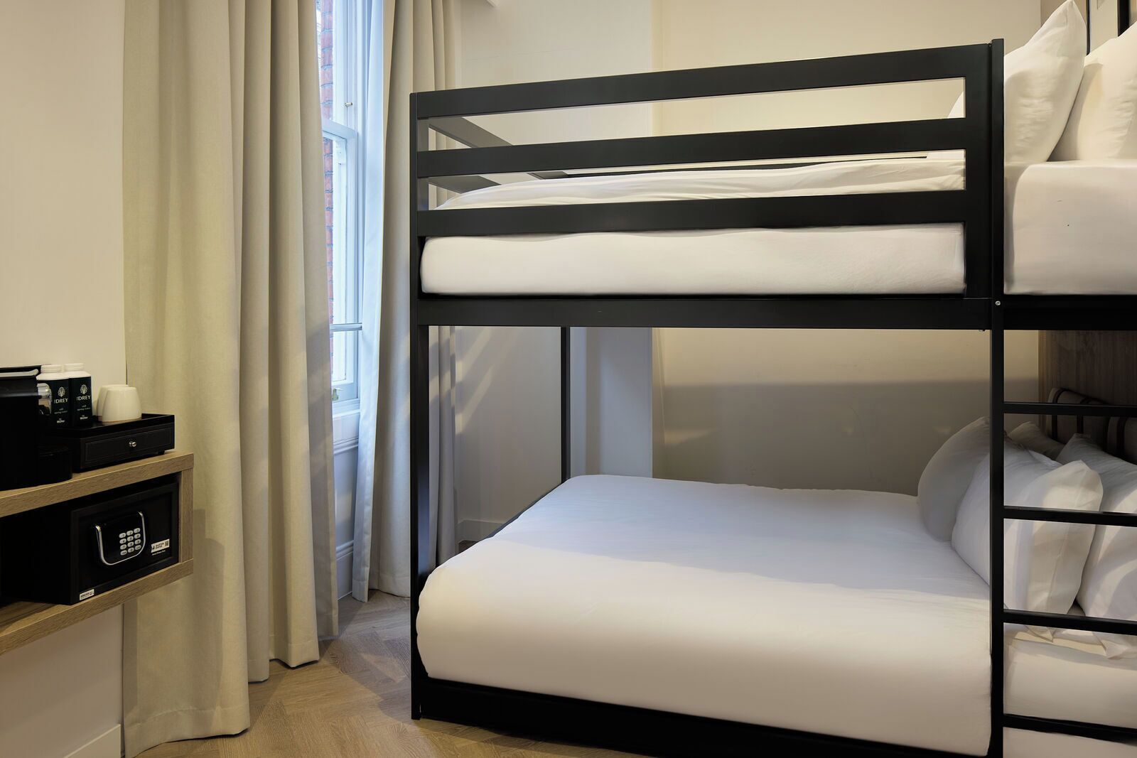 Wi-Fi de cortesia, roupa de cama