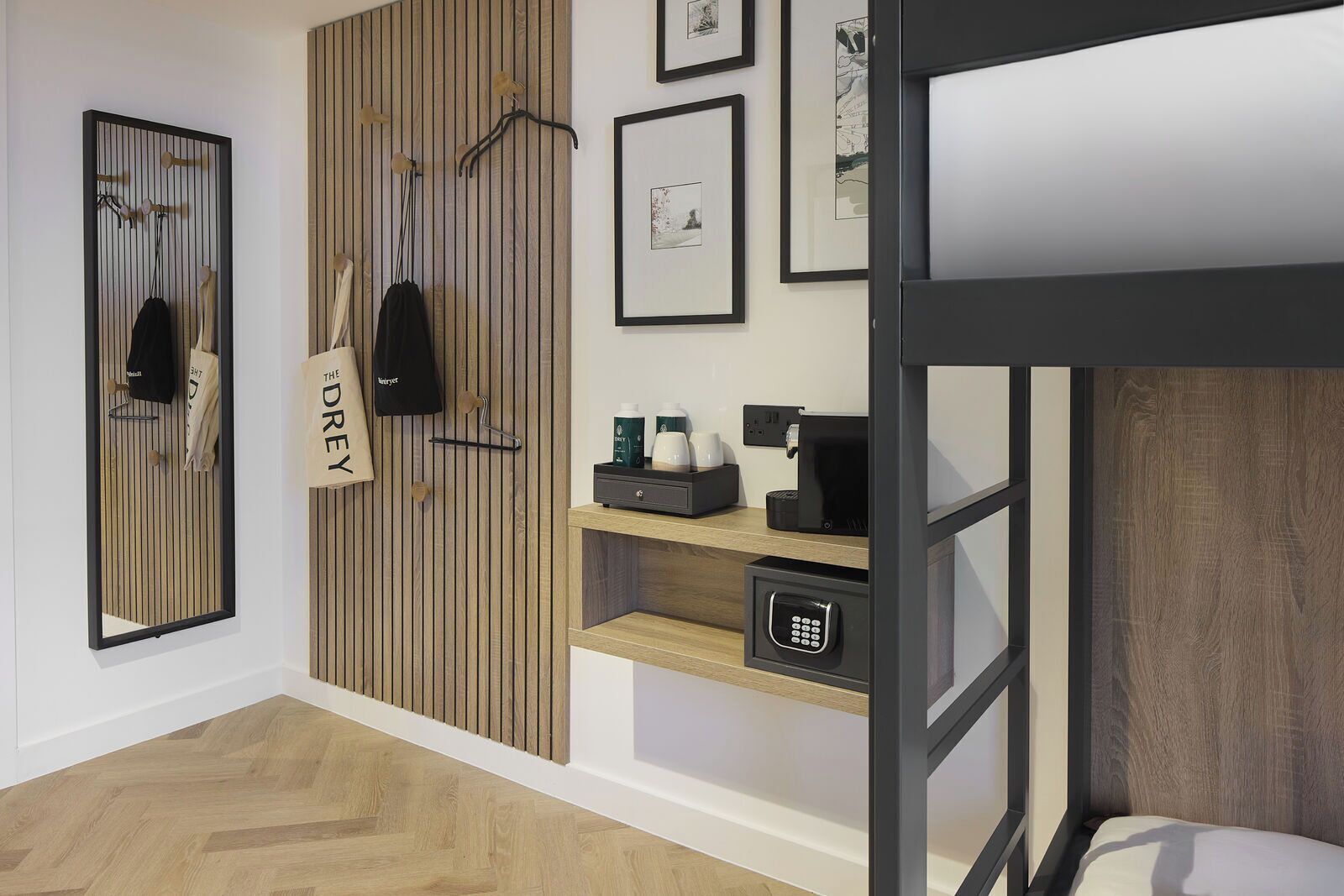 Free WiFi, bed sheets