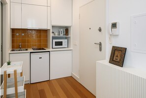 Studio | Cuisine privée | Grand réfrigérateur, micro-ondes, four