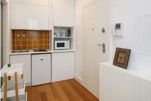 Studio | Cuisine privée | Grand réfrigérateur, micro-ondes, four