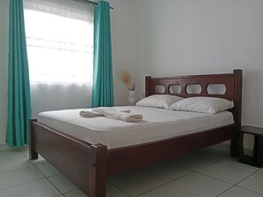 2 bedrooms, iron/ironing board, WiFi, bed sheets - Enjoyable 2-bedroom fully furnished apartment at the heart of Mombasa. (Mombasa)