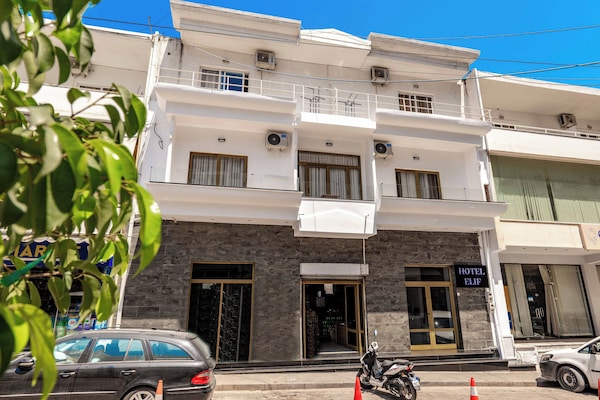 Elif Hotel - Sarandë
