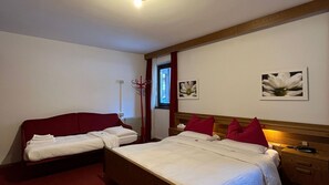 Economy-dobbeltværelse | Pengeskab på værelset, gratis Wi-Fi