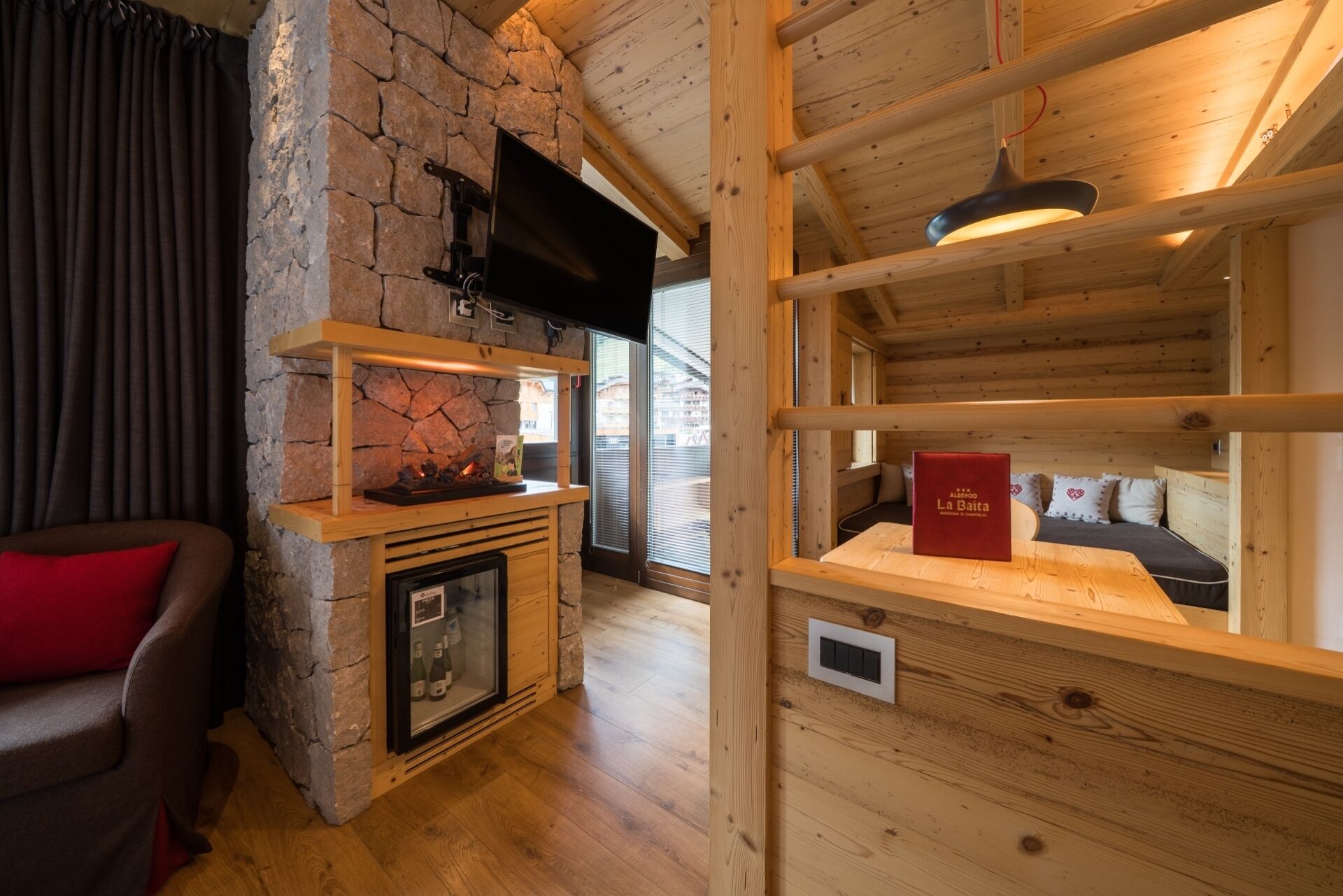 Chalet | In-room safe, free WiFi