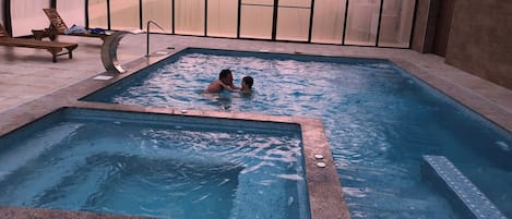 Appartement | Zwembad | Een buitenzwembad