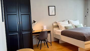 Apartment, 2 Schlafzimmer, Raucher, Balkon | 2 Schlafzimmer