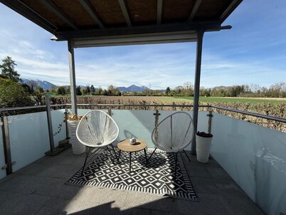 Cozy Apartment Salzburg, 50 m2, With Garden, Terrace, own Entrance, Free Parking