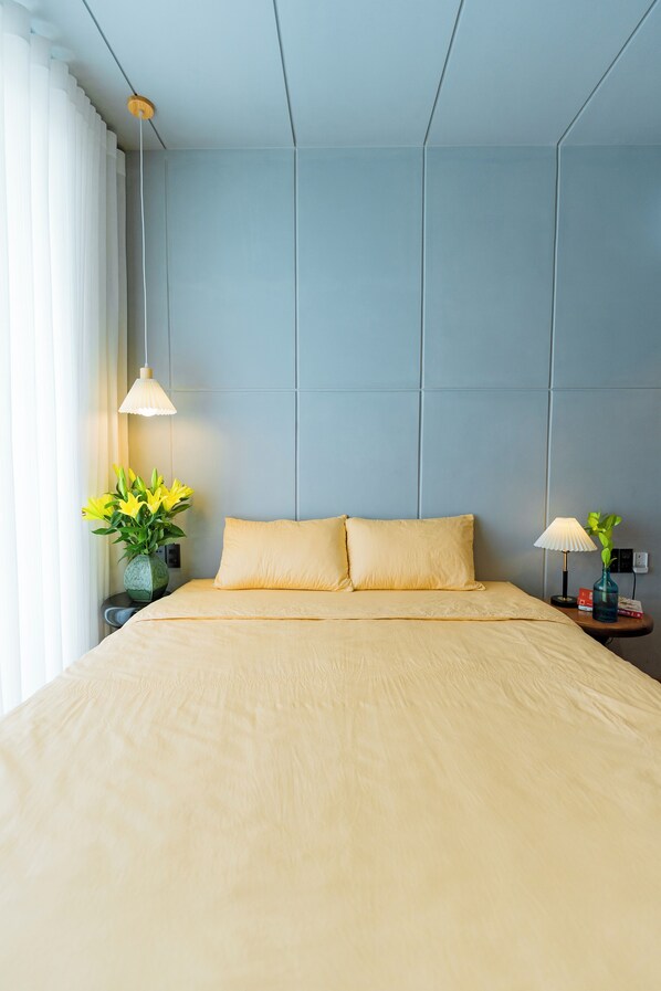 1 bedroom, iron/ironing board, WiFi, bed sheets - Charming Private Room with Balcony – Local Homestay with Host Family, Cozy Stay (Tỉnh Thừa Thiên Huế)