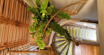 Charming Private Room with Balcony – Local Homestay with Host Family, Cozy Stay