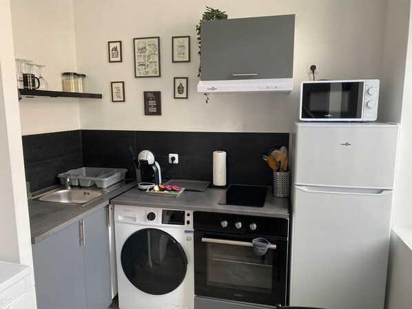 Microwave, oven, stovetop, dishwasher