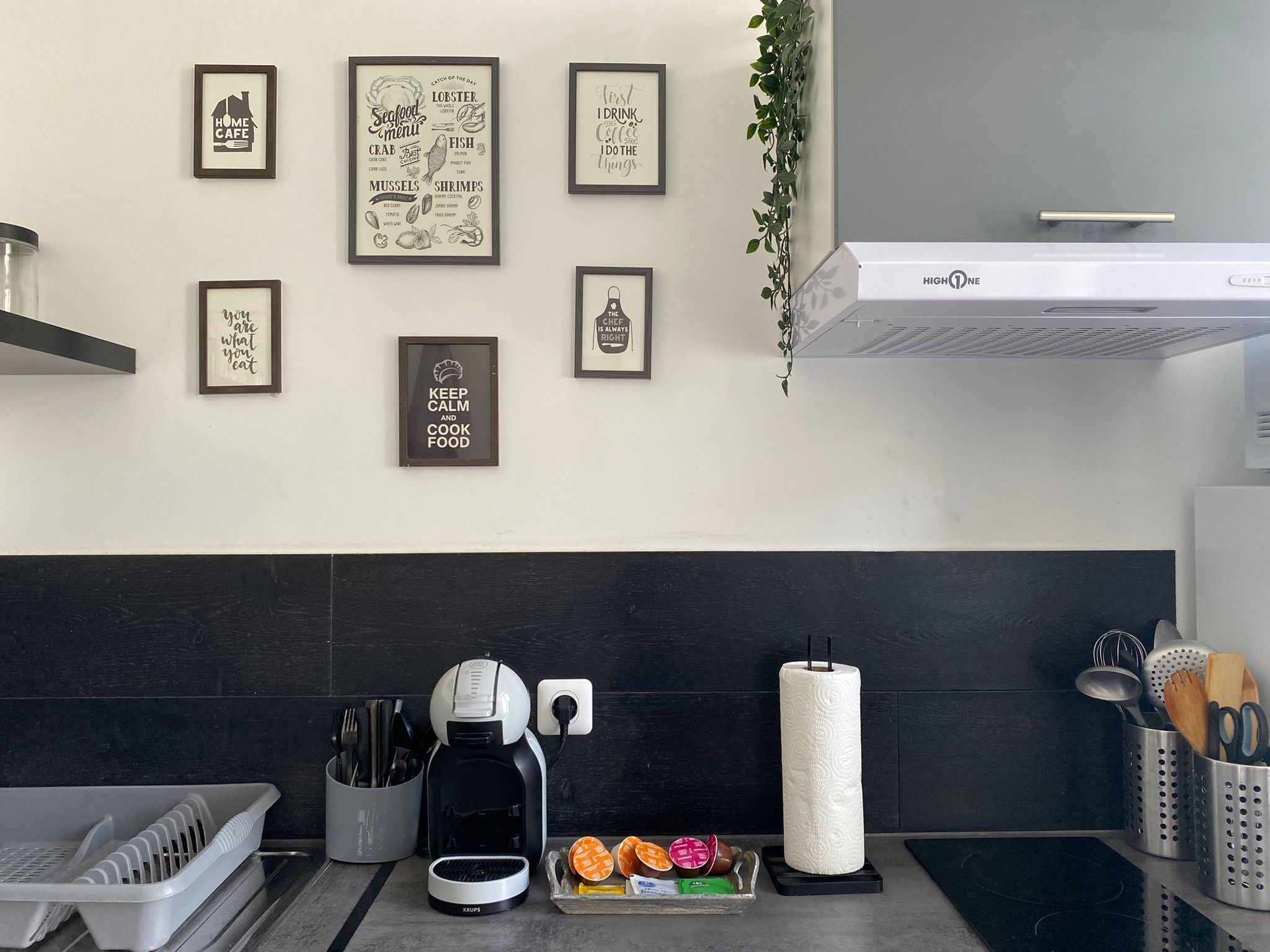 Micro-ondes, four, plaque de cuisson, lave-vaisselle