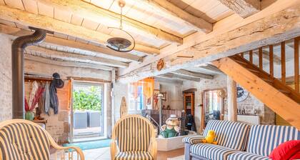 Chambre d'hÎtes 'La Suite Une ou Deux Chambres' avec Terrasse Partagée, Jardin Partagé et Wi-Fi