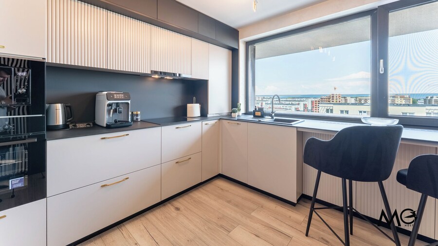 MoHost Valcom - Luxury Skyline Penthouse
