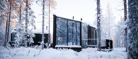 Superior-Chalet | Hochwertige Bettwaren, Schreibtisch, Bügeleisen/Bügelbrett