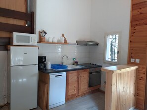 Micro-ondes, four, plaque de cuisson, lave-vaisselle