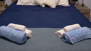 2 bedrooms, in-room safe, desk, iron/ironing board - Home & Garden with free parking close to Olympic Stadium (Nea Ionia)