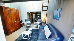 Télévision, cheminée