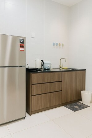 Camera doppia, balcone, vista giardino | Cucina privata