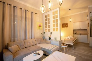 Standard Apartment, 1 Bedroom | Living area