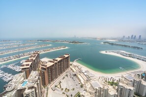 Luxury Studio, Sea View | In-room safe, individually decorated, individually furnished, desk - PVH - Modern Studio - Palm Tower (Dubai)