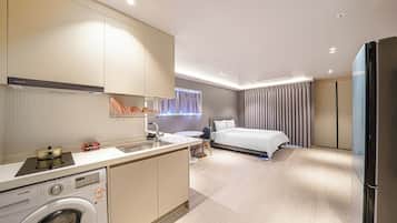 ๋๋ญ์ค ๋๋ธ๋ฃธ | ์ฑ
์, ๋ฌด๋ฃ WiFi