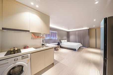 Deluxe Double Room | Desk, free WiFi