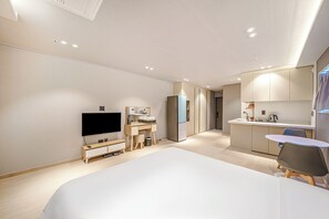 Deluxe Double Room | Desk, free WiFi