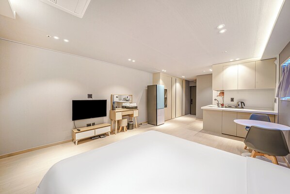 Deluxe Double Room | Desk, free WiFi