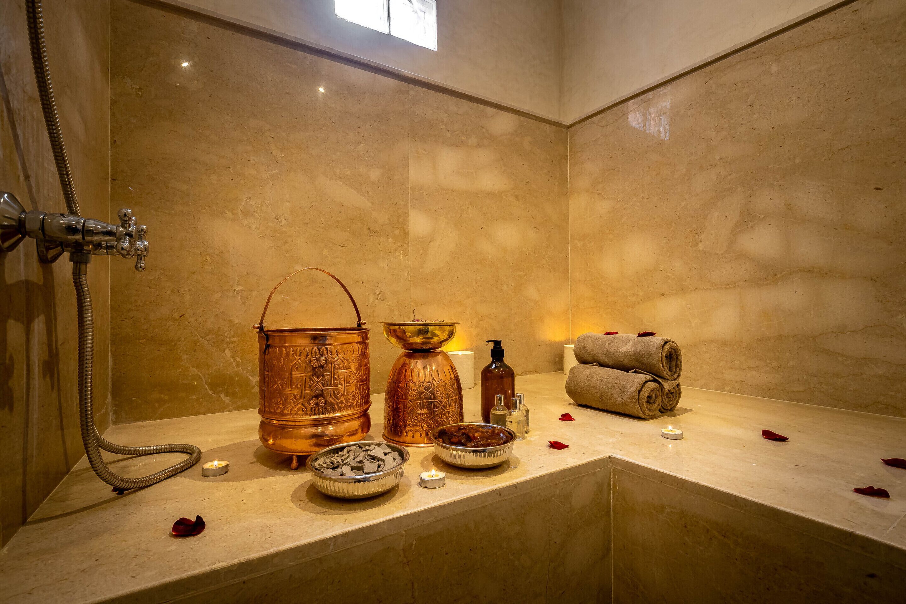 Bagno turco/hammam, trattamenti per il corpo, body wrap, scrub corpo