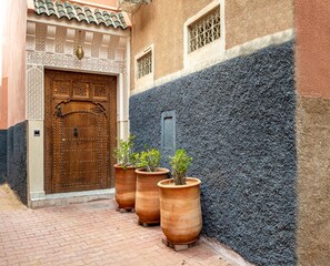 المنشأة من الخارج