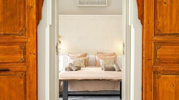 In-room safe, blackout curtains, soundproofing, free WiFi