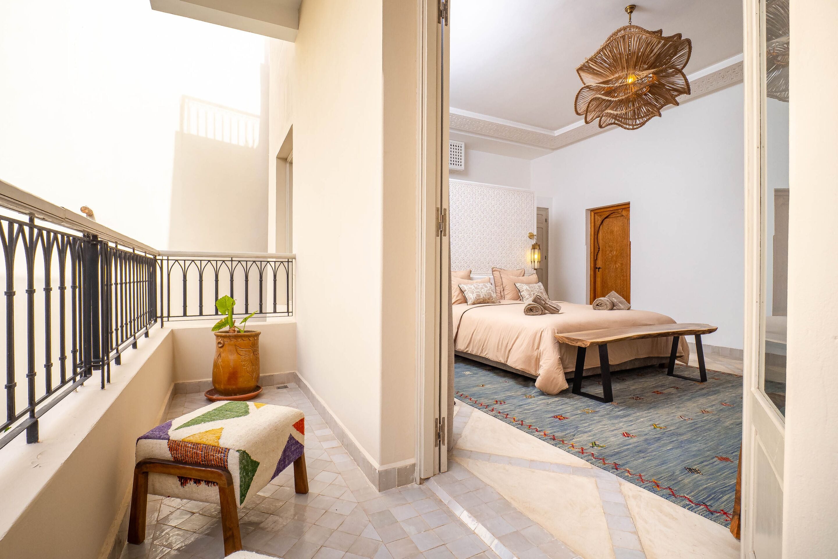 Suite, Non Smoking | In-room safe, individually decorated, individually furnished