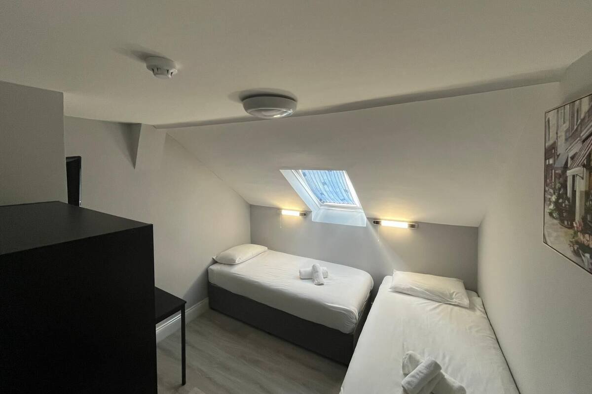 Economy Twin Room