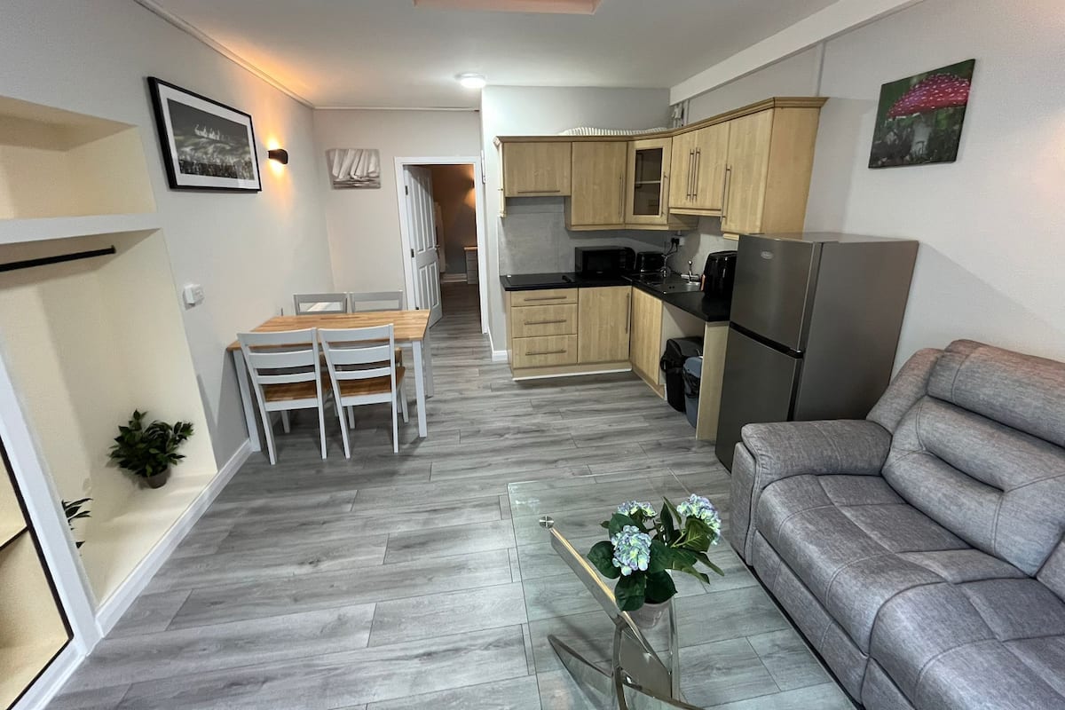 Superior Apartment, Balcony, Garden View | Private kitchen