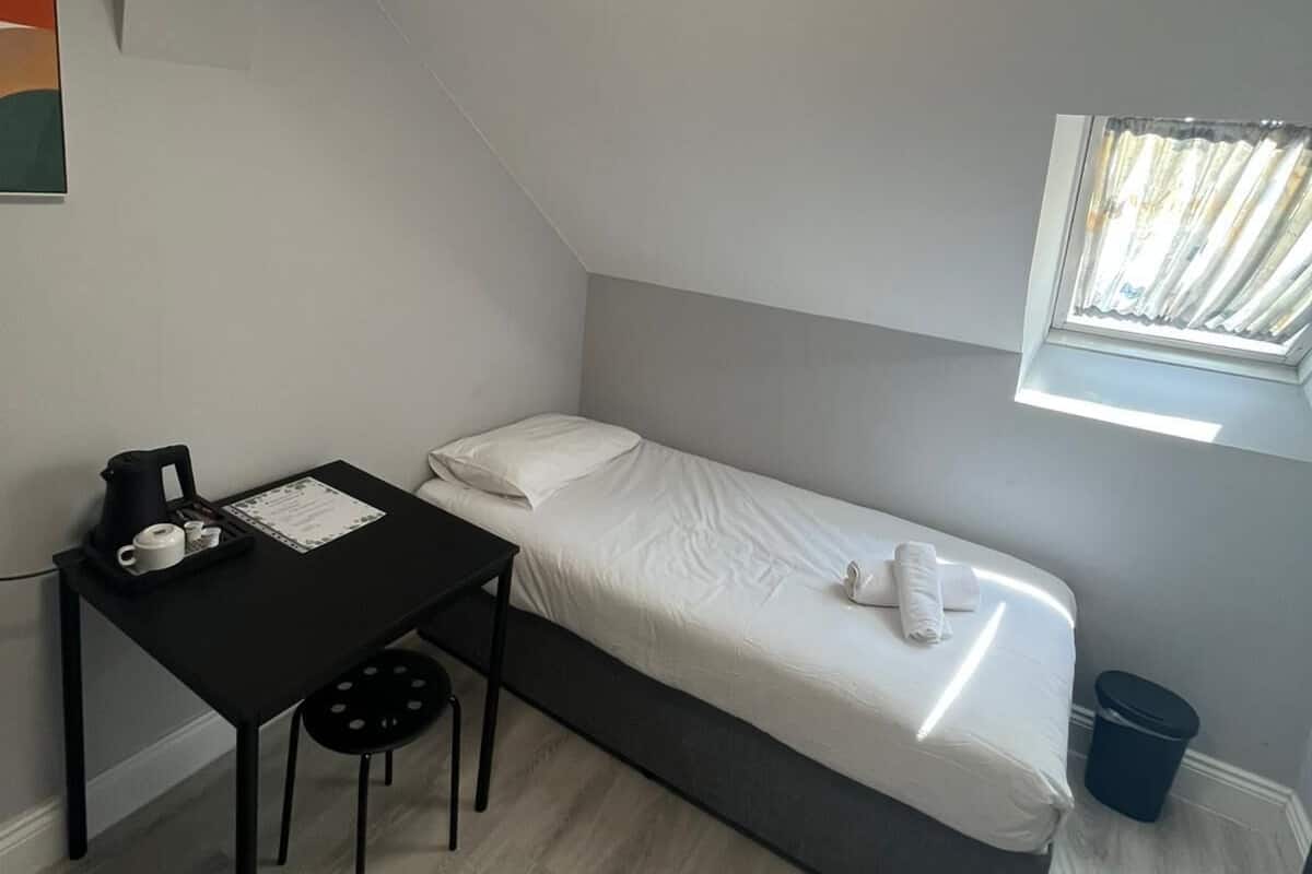 Single Room | Free WiFi