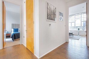3 chambres, fer et planche à repasser, Wi-Fi, draps fournis