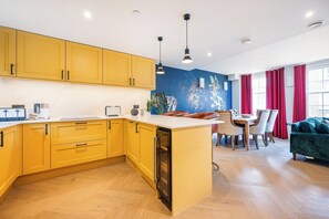 Interior - Terraced Shoreditch  Townhouse (Greater London)