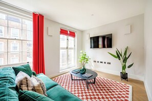 TV - Terraced Shoreditch  Townhouse (Greater London)
