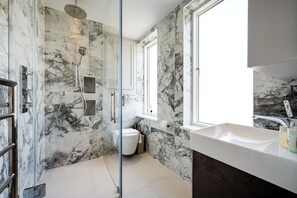 ヘアドライヤー