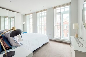 1 多间卧室、熨斗/熨衣板、WiFi、床单