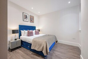 2 bedrooms, iron/ironing board, travel cot, WiFi